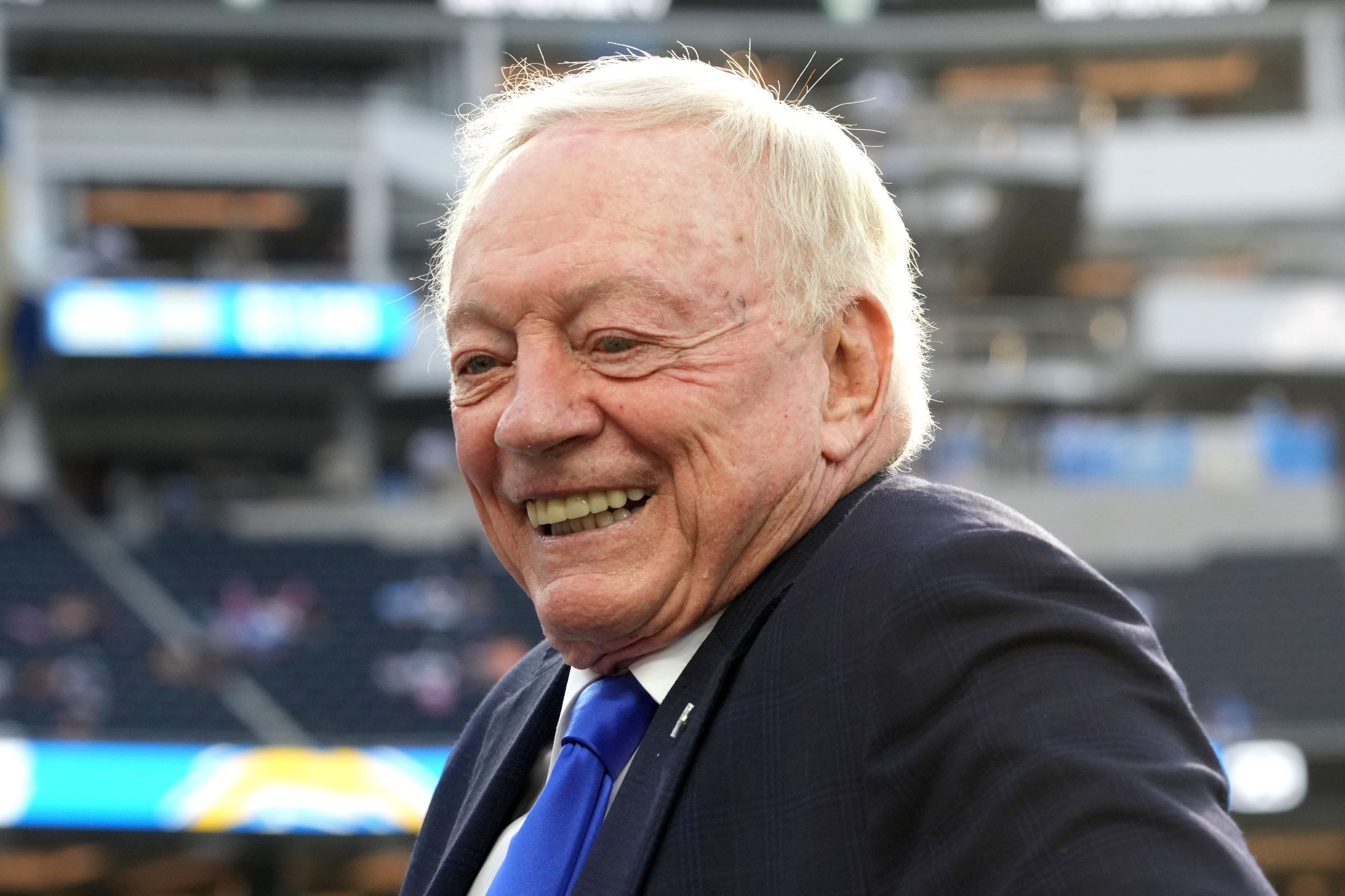EXCLUSIVE: JERRY JONES HAS NO FEET